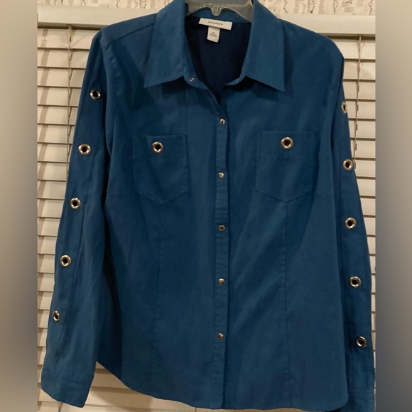 Ladies Size XL Dress Barn Teal Button Down Long Sleeve W/Detail Circles - Picture 2 of 14